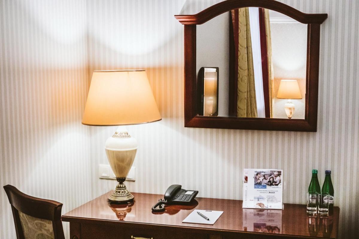 Windsor W Jachrance Hotel
